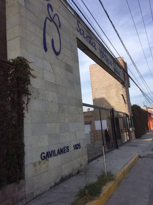 Entrada del conjunto residencial
