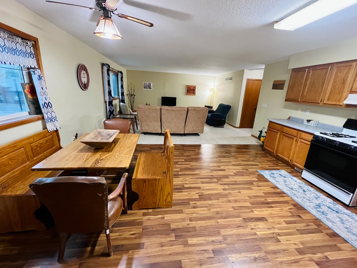 2 Bedroom Apartment next to High Trestle Trail Apartments for Rent in