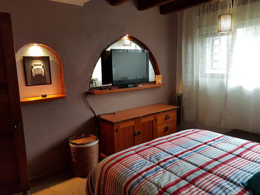 Recámara con cama Queen Size