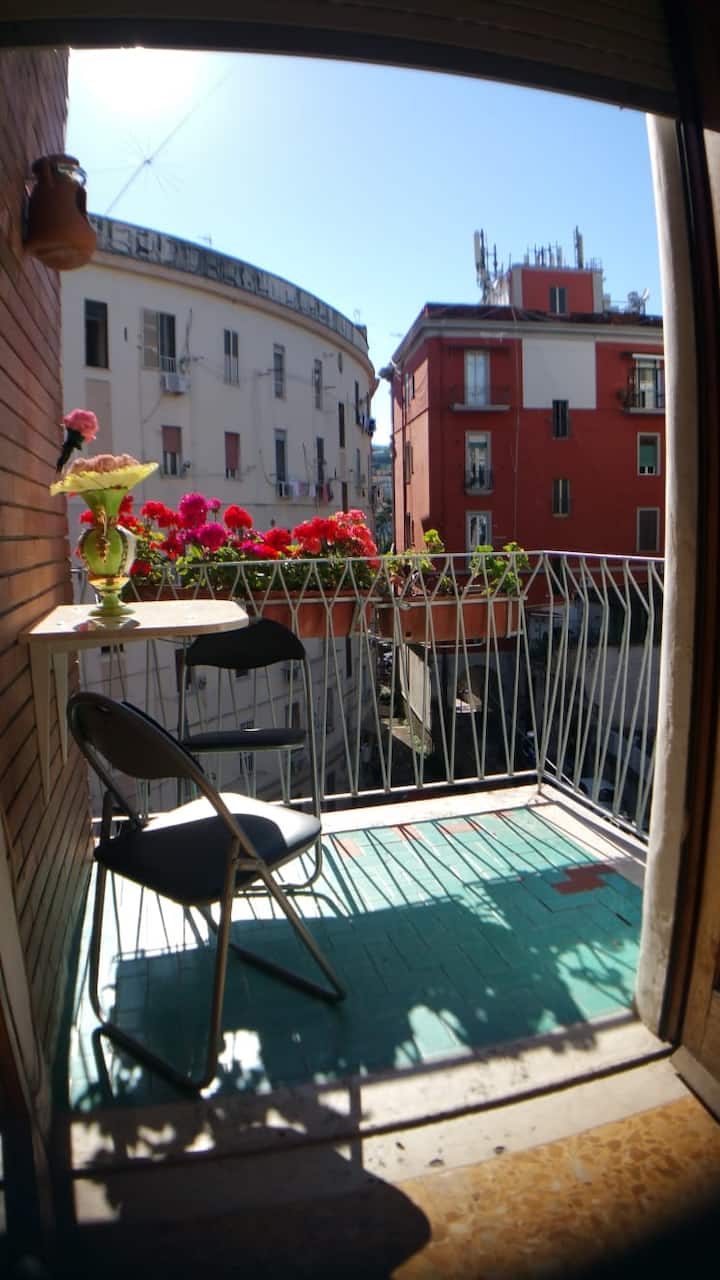 La Casa Dei Nonni 
Loft In Centro Città Napoli - Naples