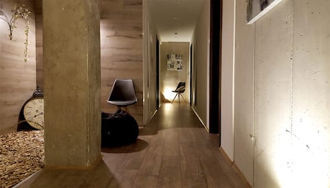 Popular Airbnb listing: The Designed Downtown Residence "Nuance" in Offenbach Am Main