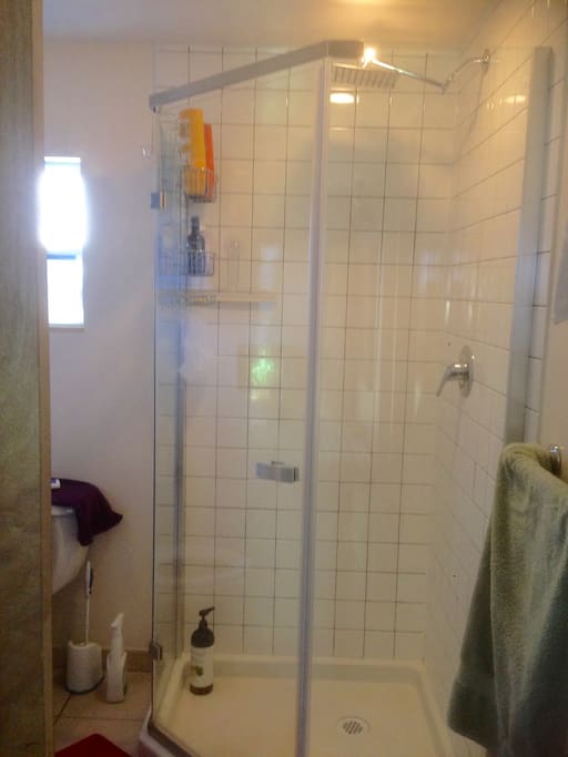 Bath/shower