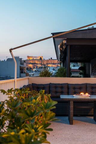 Penthouse Style Apt – Acropolis uninterrupted view gallery image 5