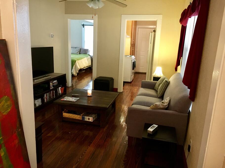 Entry w/ main area.