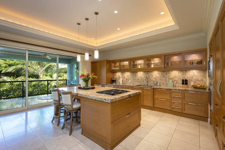 Ho’olei #24-3-Beautifully Appointed Villa-AC gallery image 2