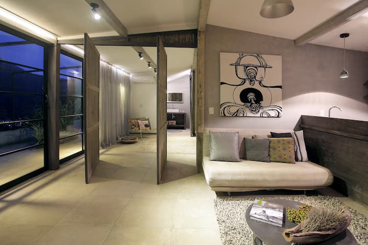 Artistic Rooftop Loft With Stunning Rio Views - Rio de Janeiro
