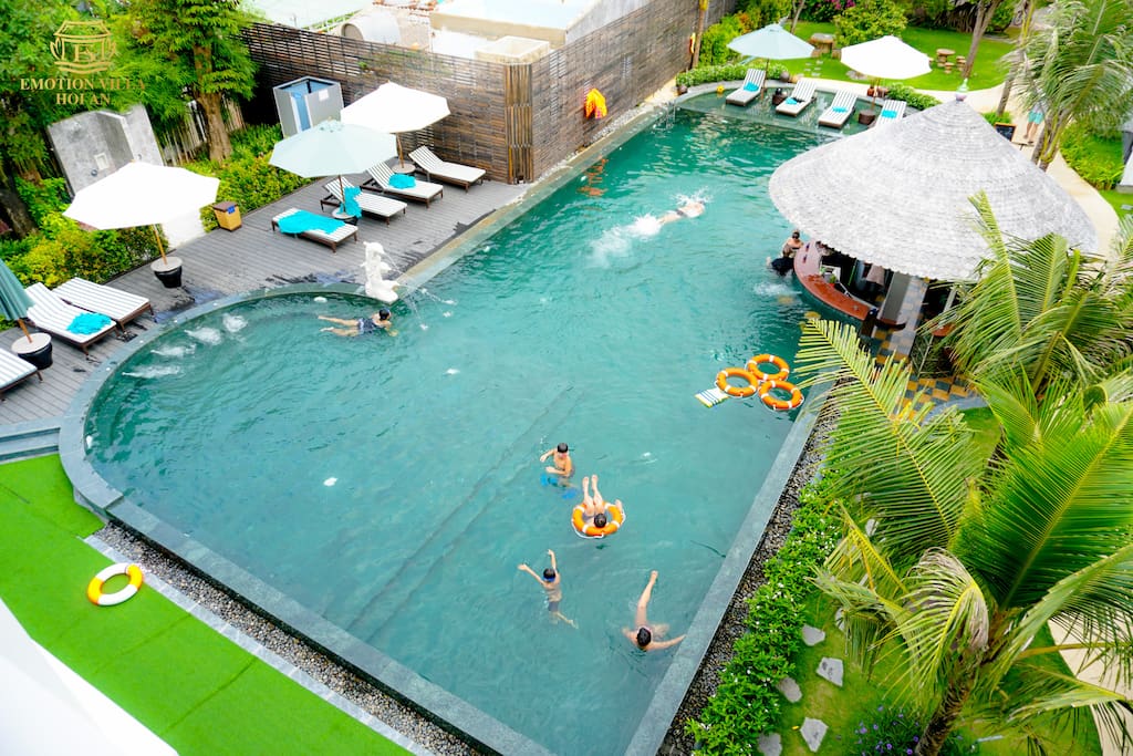 Swimming pool