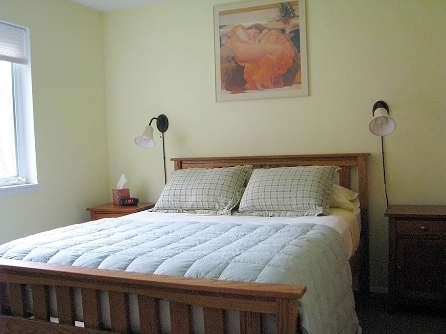 Queen Bedroom