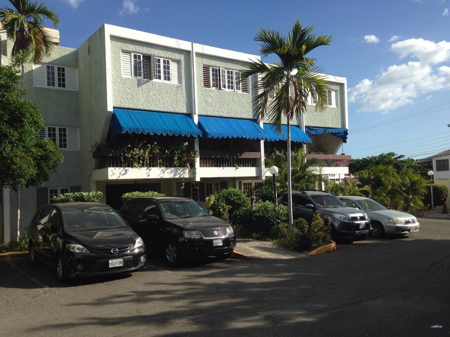 Free parking with close proximity to public transport