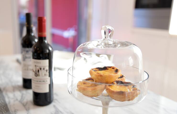 Central Luxury Apartment with terrace and jacuzzi gallery image 5