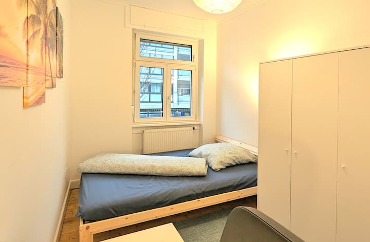 Möbliertes Zimmer3v5 Berufstätigen-wg(hd Kar68 Eg) - Heidelberg