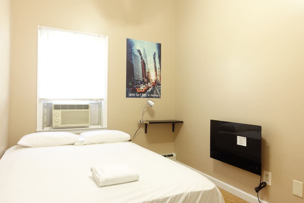 3 BLOCKS FROM PRUDENTIAL CENTER-BOOK NOW