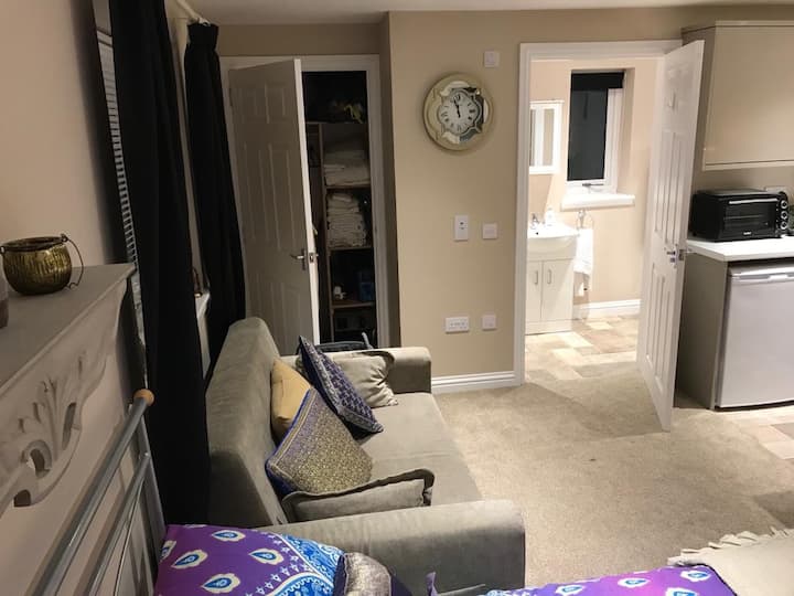 Self-contained Guesthouse In A Quiet Setting - Aberdeen Airport (ABZ)