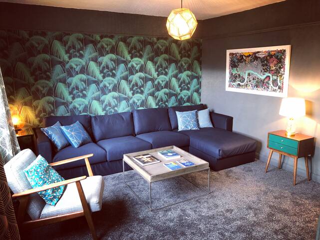 Contemporary house in Ewloe + Sky Sports, sleeps 6
