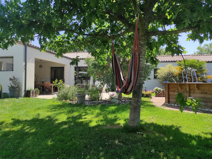 Spacious house with above ground pool Houses for Rent in MontaiguVendée, Pays de la Loire