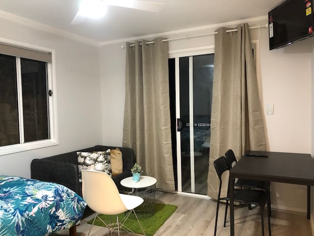 Airbnb Holland Park West Vacation Rentals Places To Stay