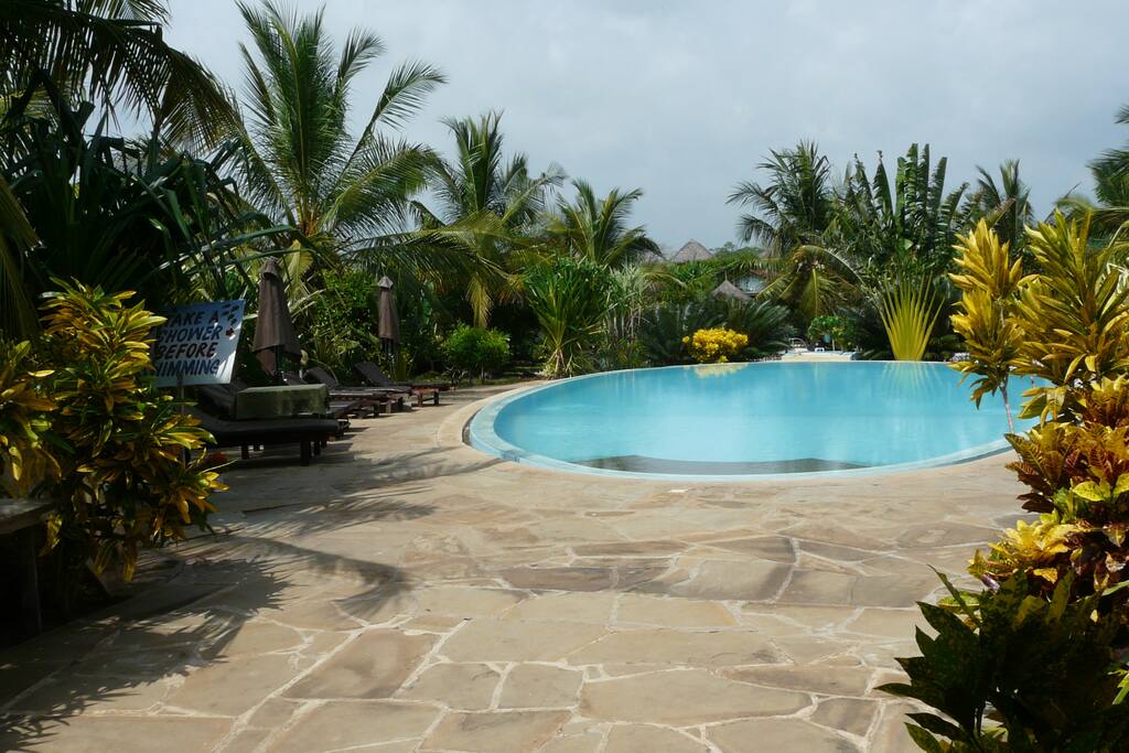Garten und Pool
