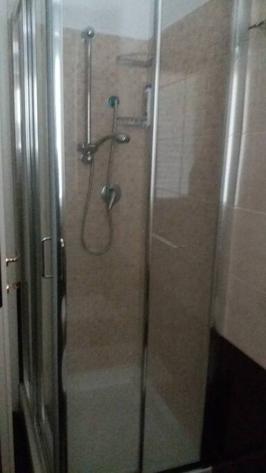 Doccia con piatto 55×55