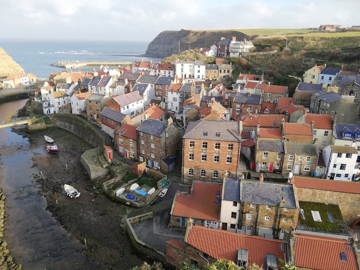 Beautiful apartment in atmospheric Staithes Chapel Apartments for