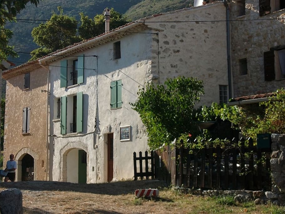 MAISON