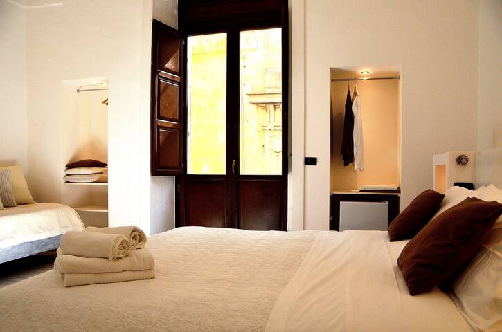 In un Palazzo storico del XVI secolo intero b&b gallery image 4