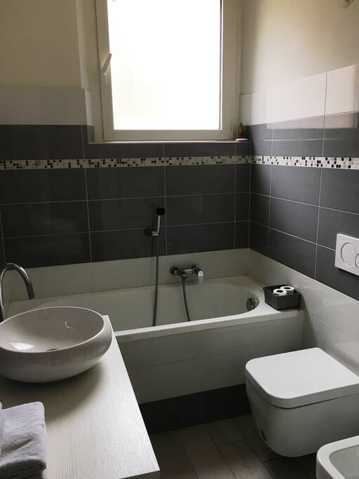 Bagno con vasca