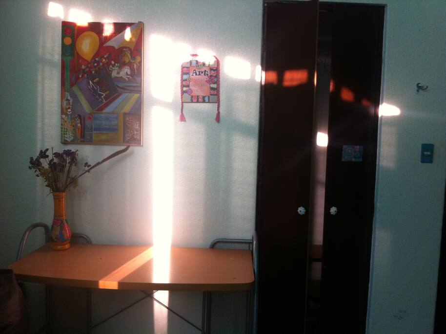 La Habitación es la más luminosa del departamento.