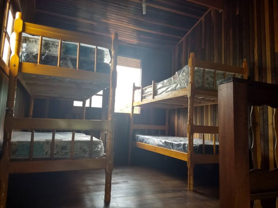 quarto superior com 2 beliches