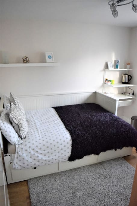 Comfortable double bed