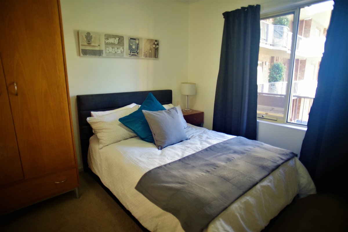 2. spavaća soba, bračni krevet