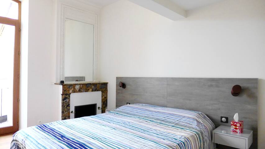 Lumineux Duplex 3ch au cœur historique de Bordeaux gallery image 5