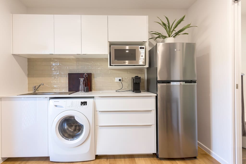 Kitchenette with washing machine