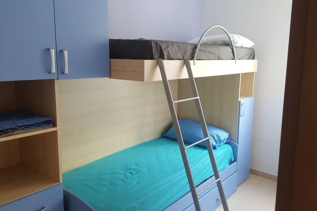 Bunk beds (ideal for friends or solo traveler)