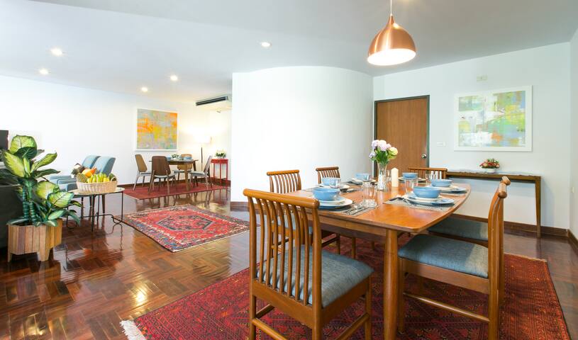 Charming 6 Bedrooms House Central Bangkok gallery image 5