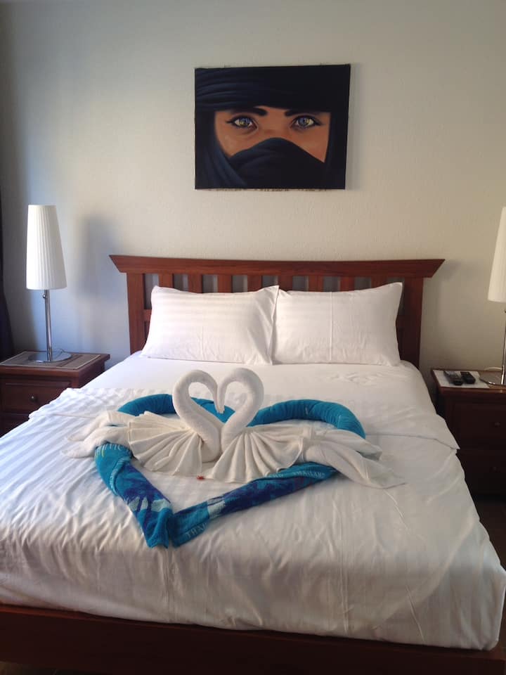 2. Dormitorio en Queens Suite
Villa Sinlapa 21a