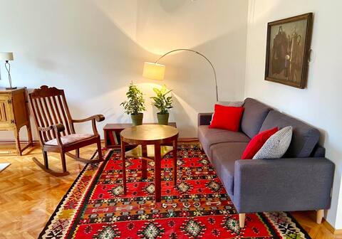 Amazing central 2bdr+2bthr with fantastic views