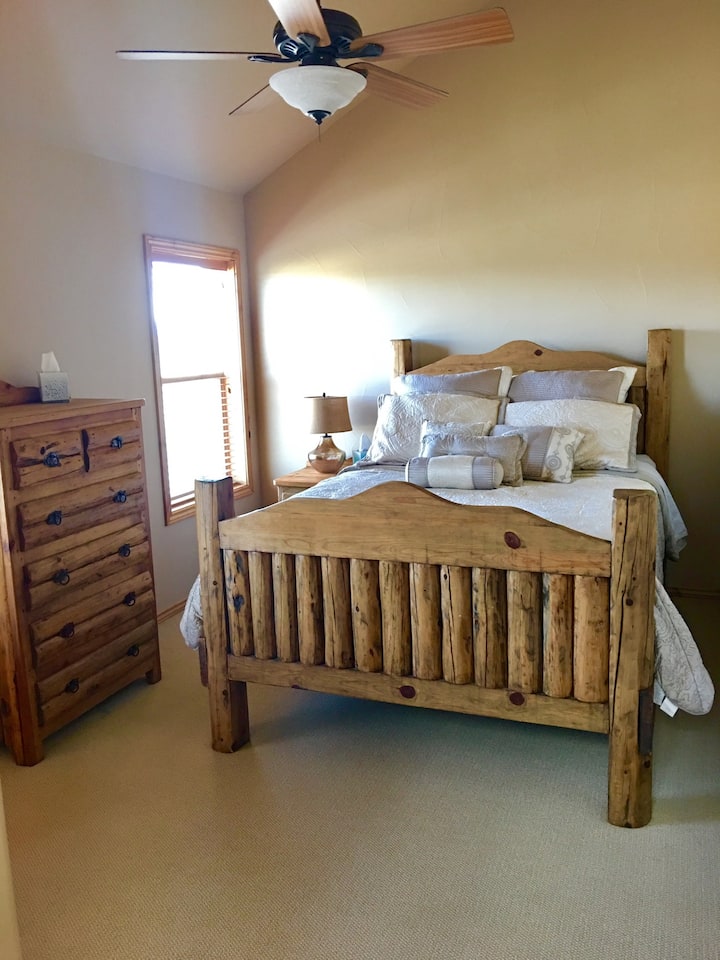 Camera al piano superiore 2, queen-size