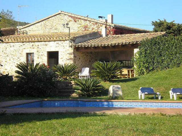 Masía en la Costa Brava gallery image 2