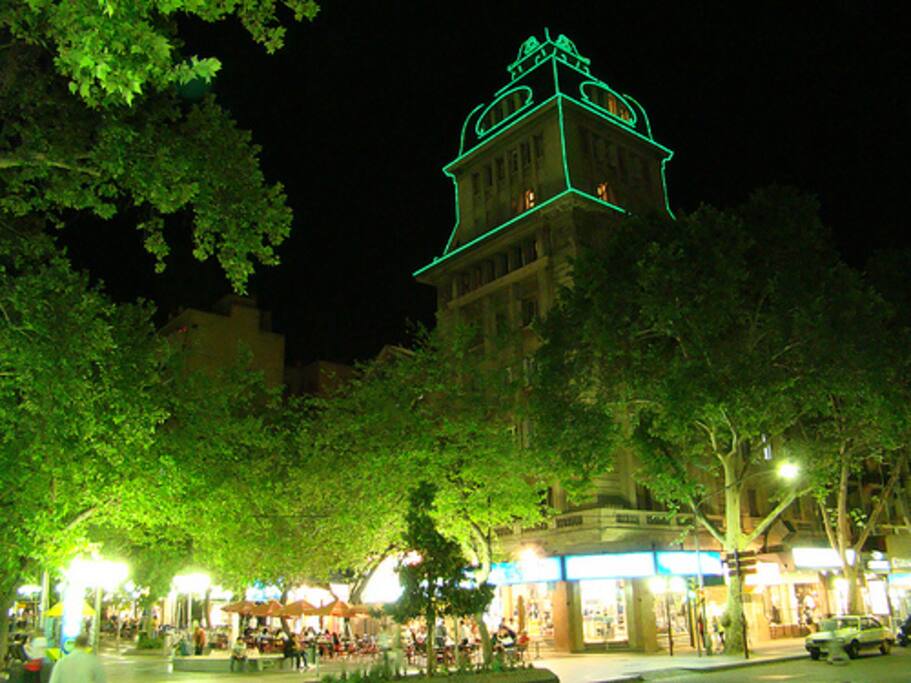 Peatonal de Mendoza. Pasaje San Martín (edificio histórico)