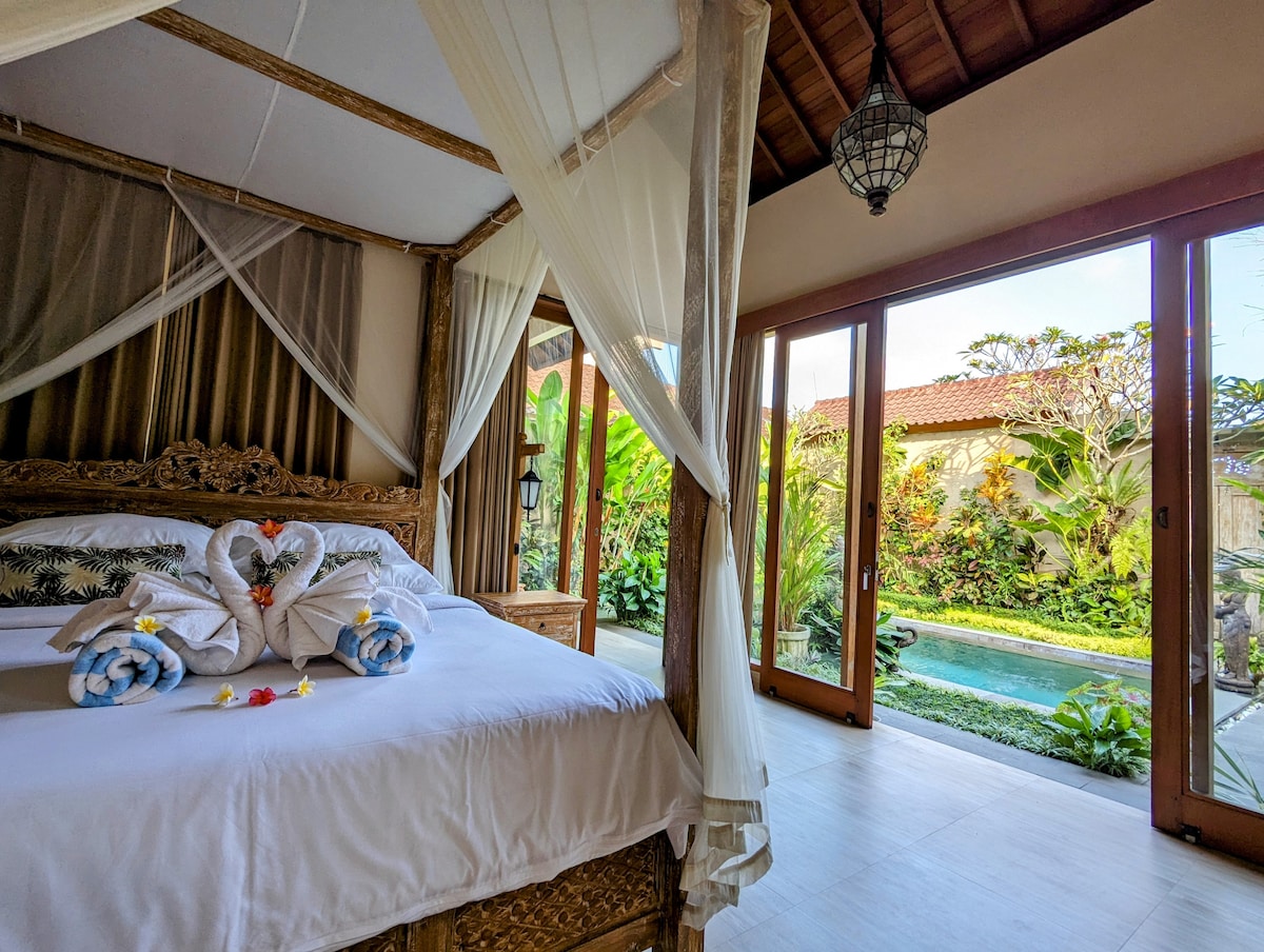Villa in Kecamatan Ubud · ★4.83 · 1 bedroom · 1 bed · 1 private bath, Airbnb-Vergleich