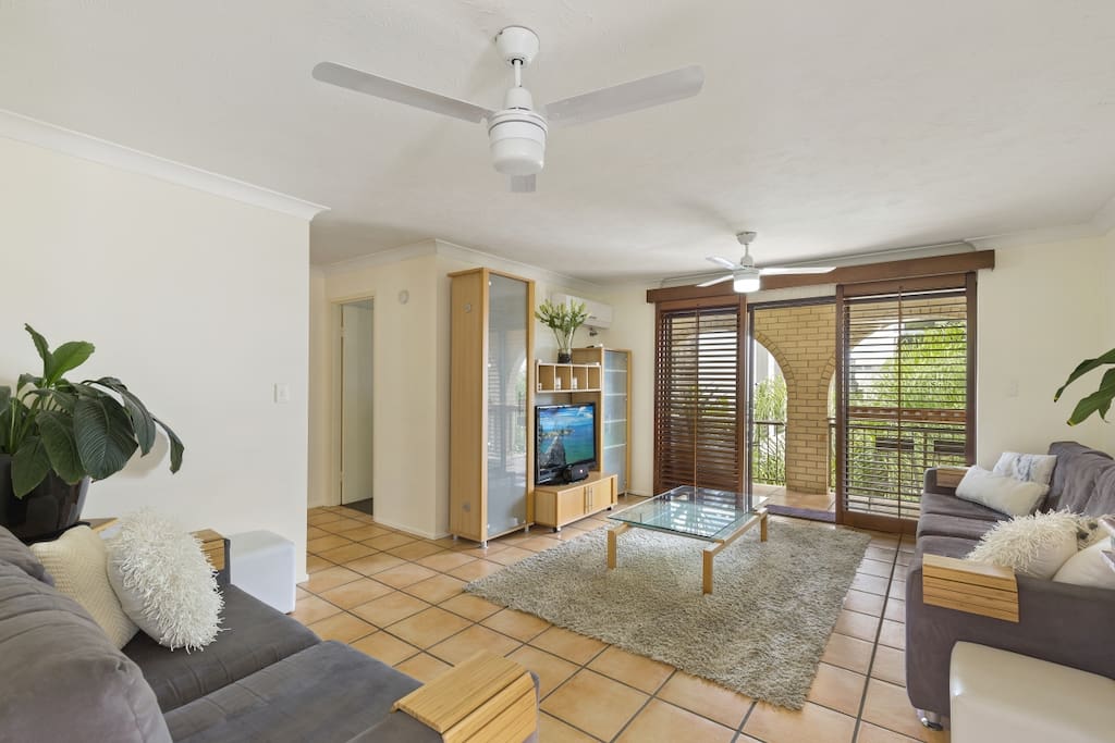 Lounge room - with split cycle air conditioner