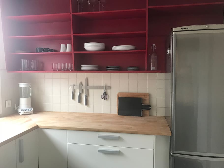The kitchen table next to the sink is a bit water damaged by our guests. We plan to change the table top 2019 with a waterproof board so this problem will not continue.