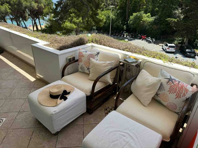 Apartamento en la playa, con piscina y parking gallery image 4