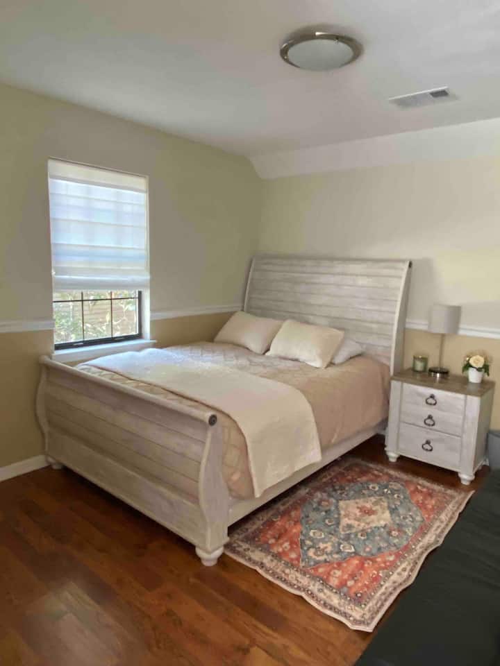 chumba cha kulala cha ghorofani 