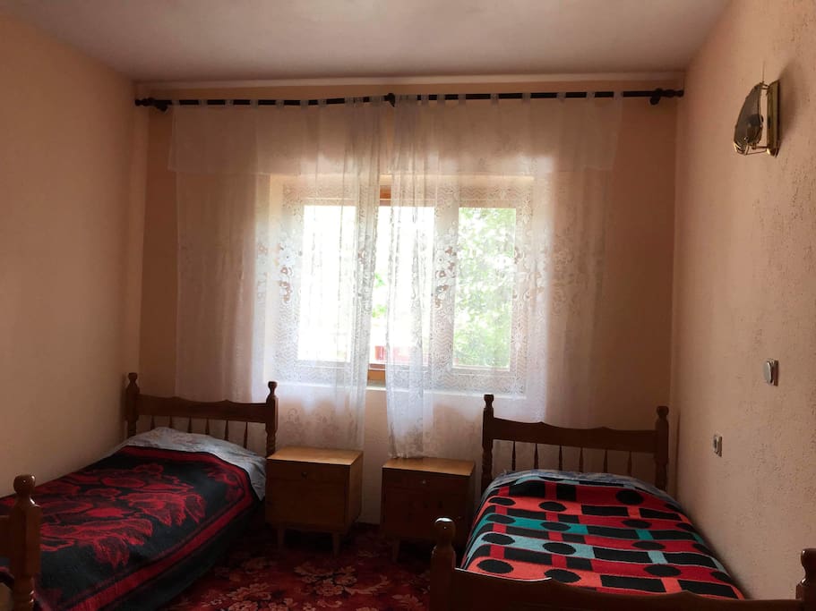 Room with 2 beds