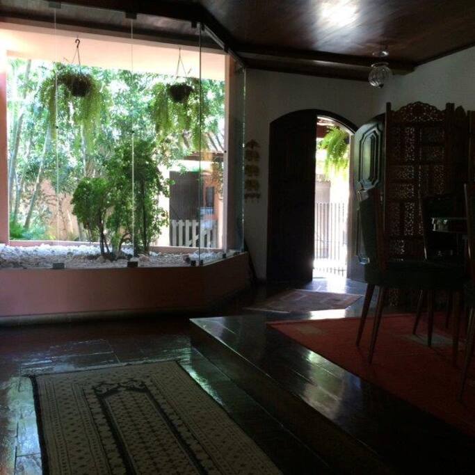 Primeiro Andar Sala Principal visão portão entrada