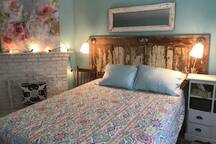 Ginger Beer Cottage - The Bay Room