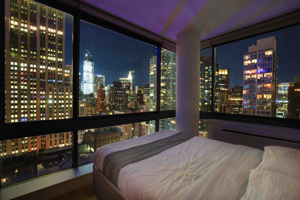 Airbnb —Panoramic City Luxury—Manhattan Skyline Views