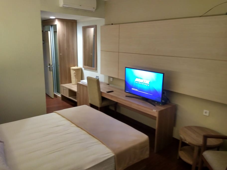 Deluxe Double Bed