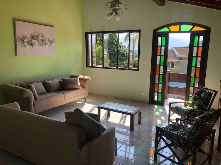 غرفة المعيشة